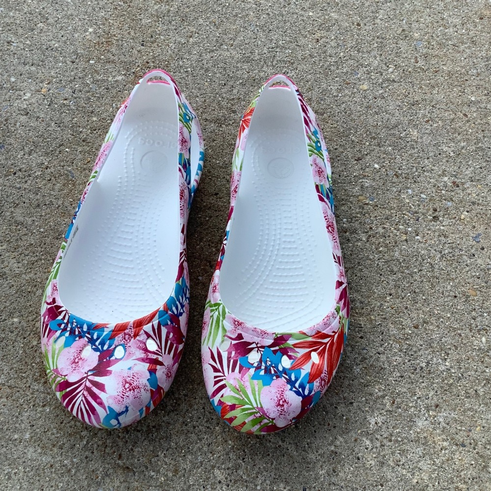 Crocs Kadee Floral Tropical Print Slip On Comfort Flats White Pink Blue Womens 7 - Picture 2 of 9